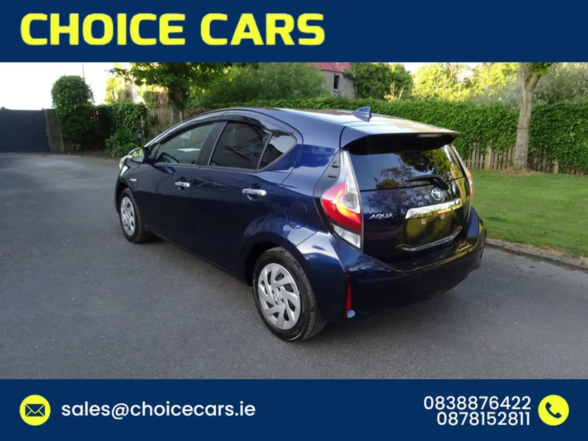 Toyota Aqua 1.5 Auto Hybrid Keyless Entry - Image 4