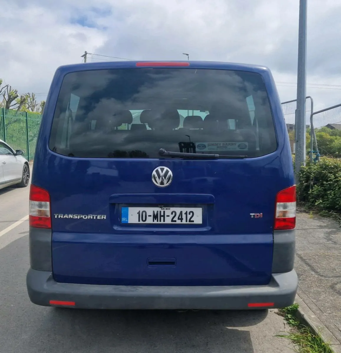 2010 Volkswagen Transporter – 9 Seater – READ -AD! - Image 3