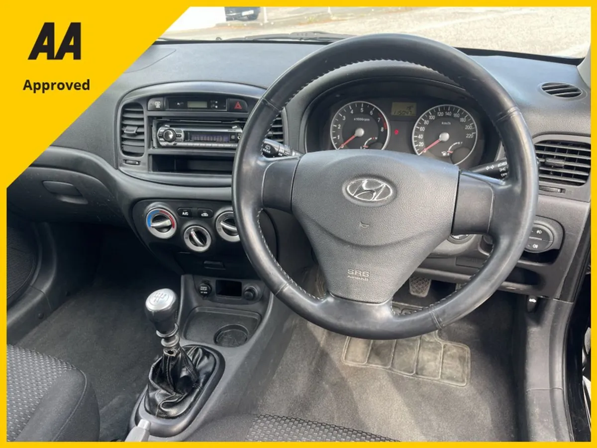 Hyundai Accent Sport 3DR - Image 2