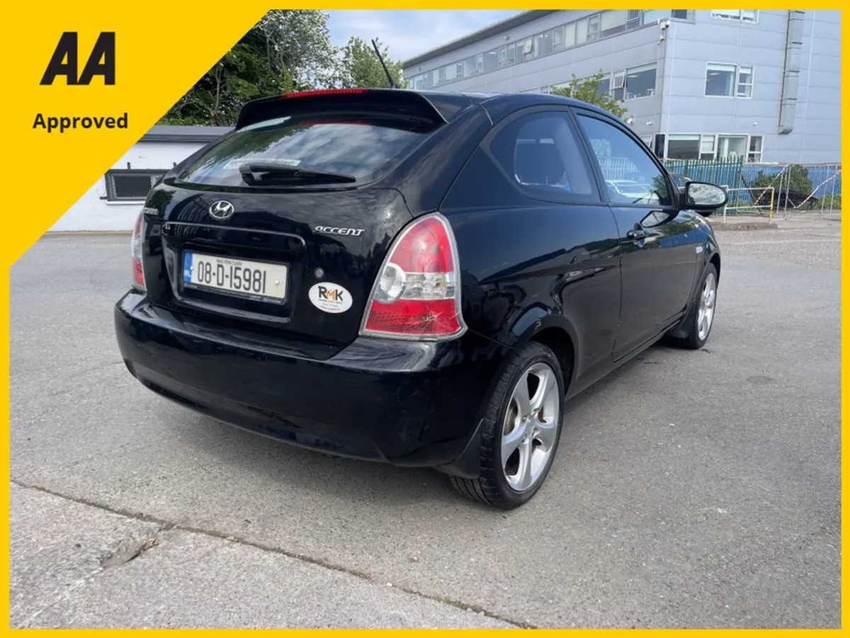 Hyundai Accent Sport 3DR - Image 3