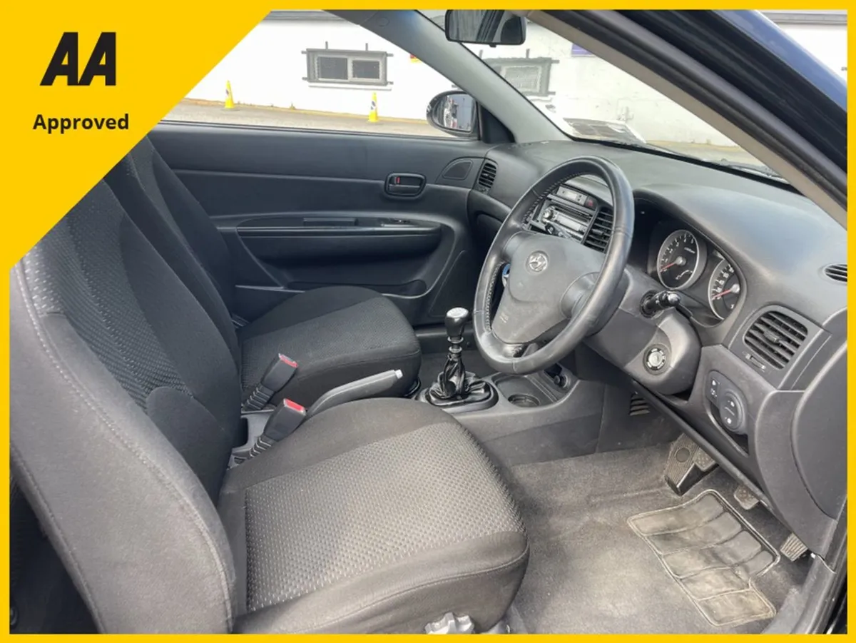 Hyundai Accent Sport 3DR - Image 4