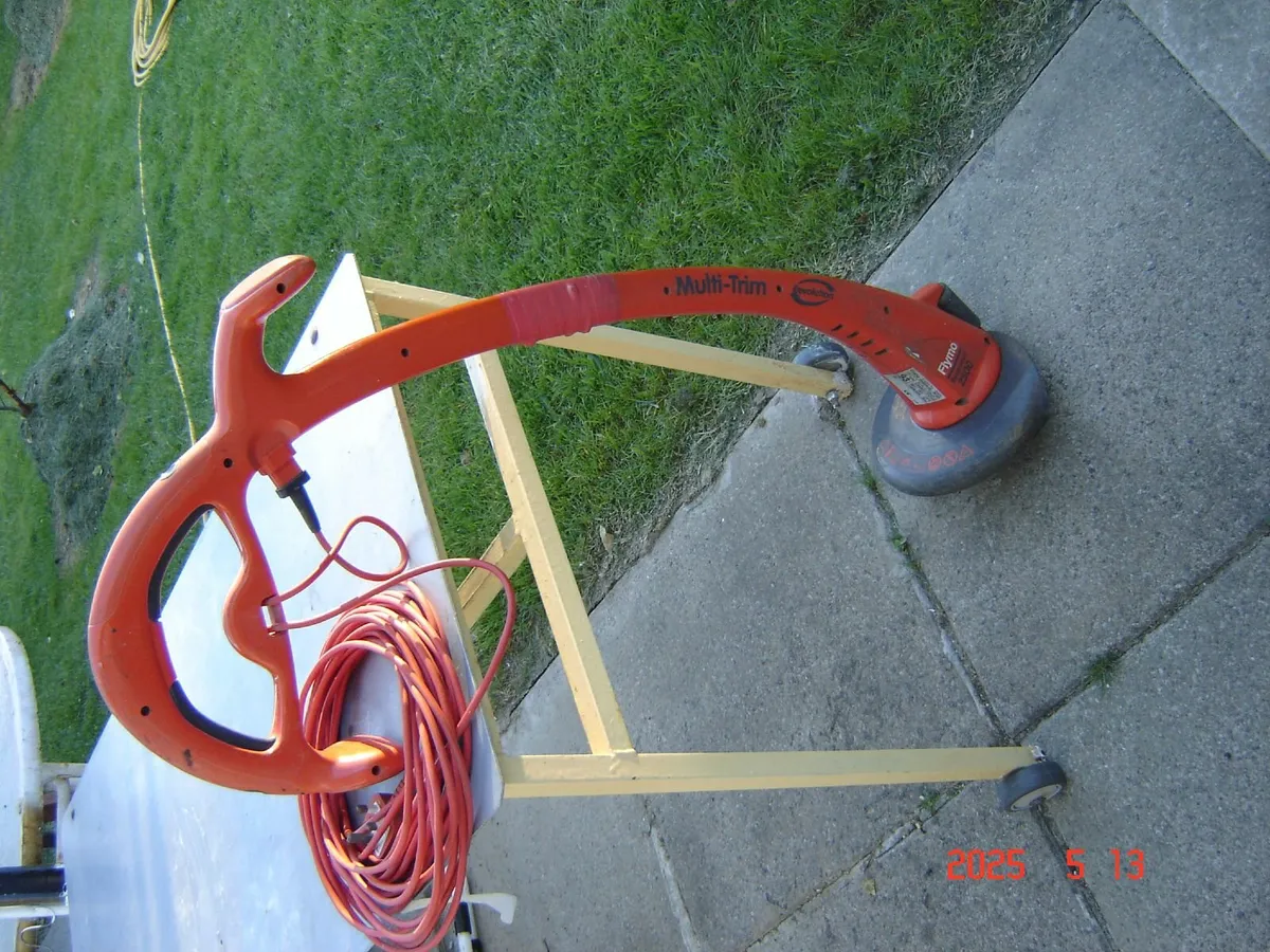 FLYMO electric strimmer - Image 4