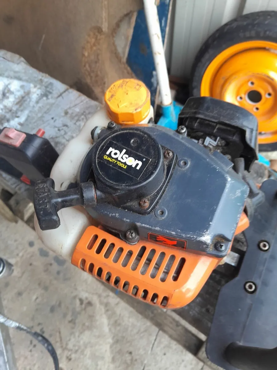 Hedge trimmer - Image 1