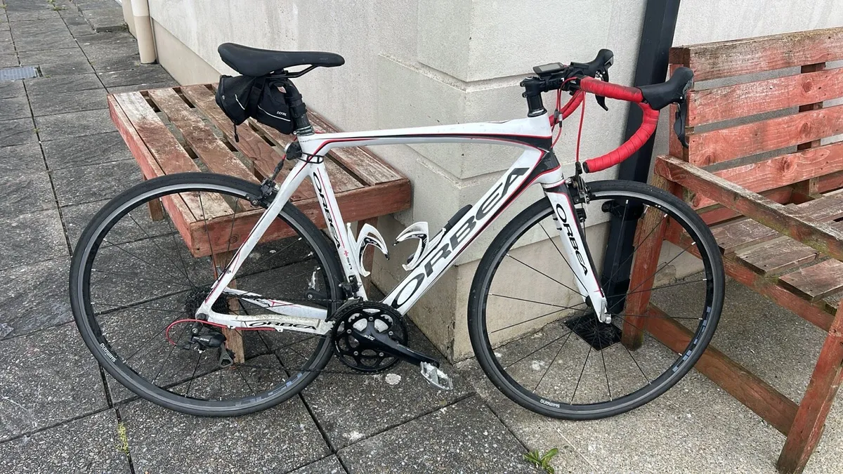 Road bike - Image 1