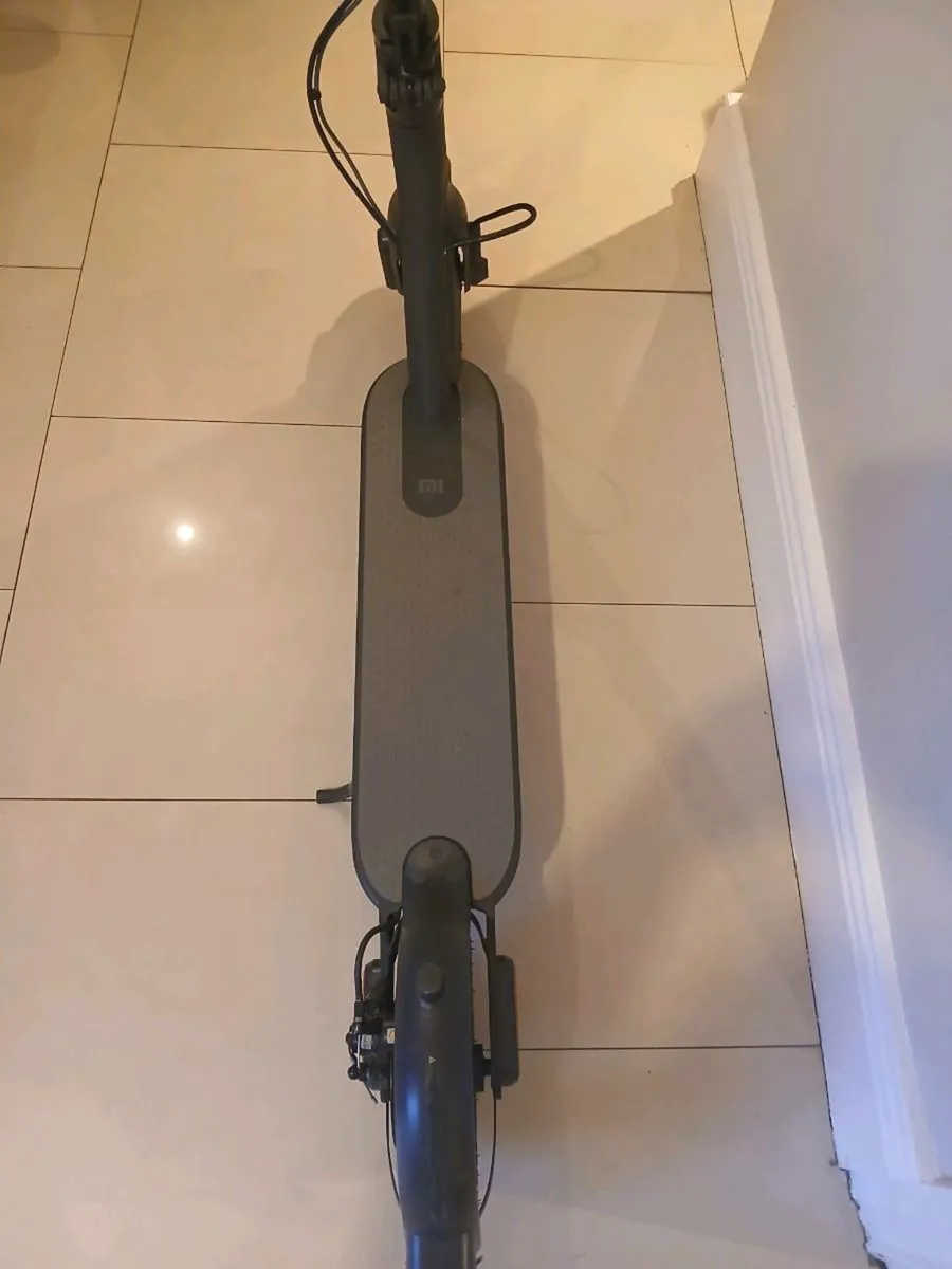 Xiaomi electric scooter - Image 2