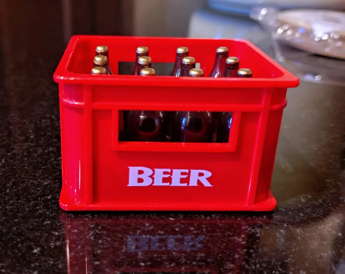 SMALL BEER CRATE BOTTLE OPENER, & MAGNET (NEW). - Image 1