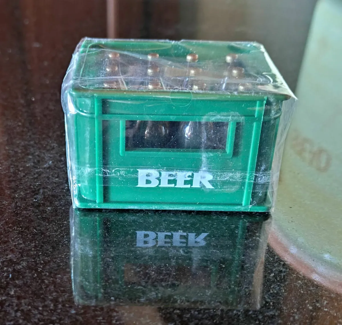 SMALL BEER CRATE BOTTLE OPENER, & MAGNET (NEW). - Image 4