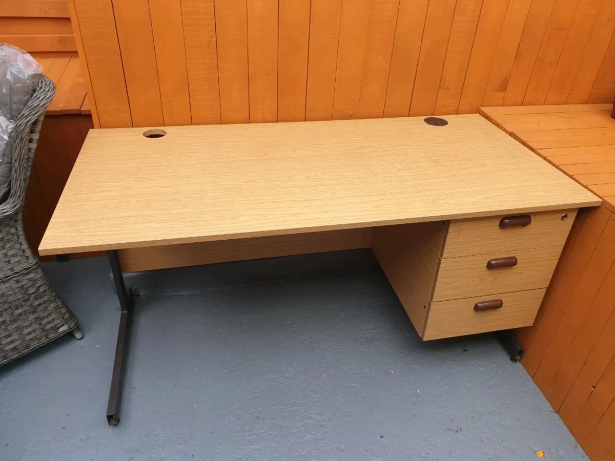 Office Desk €40 - Image 2