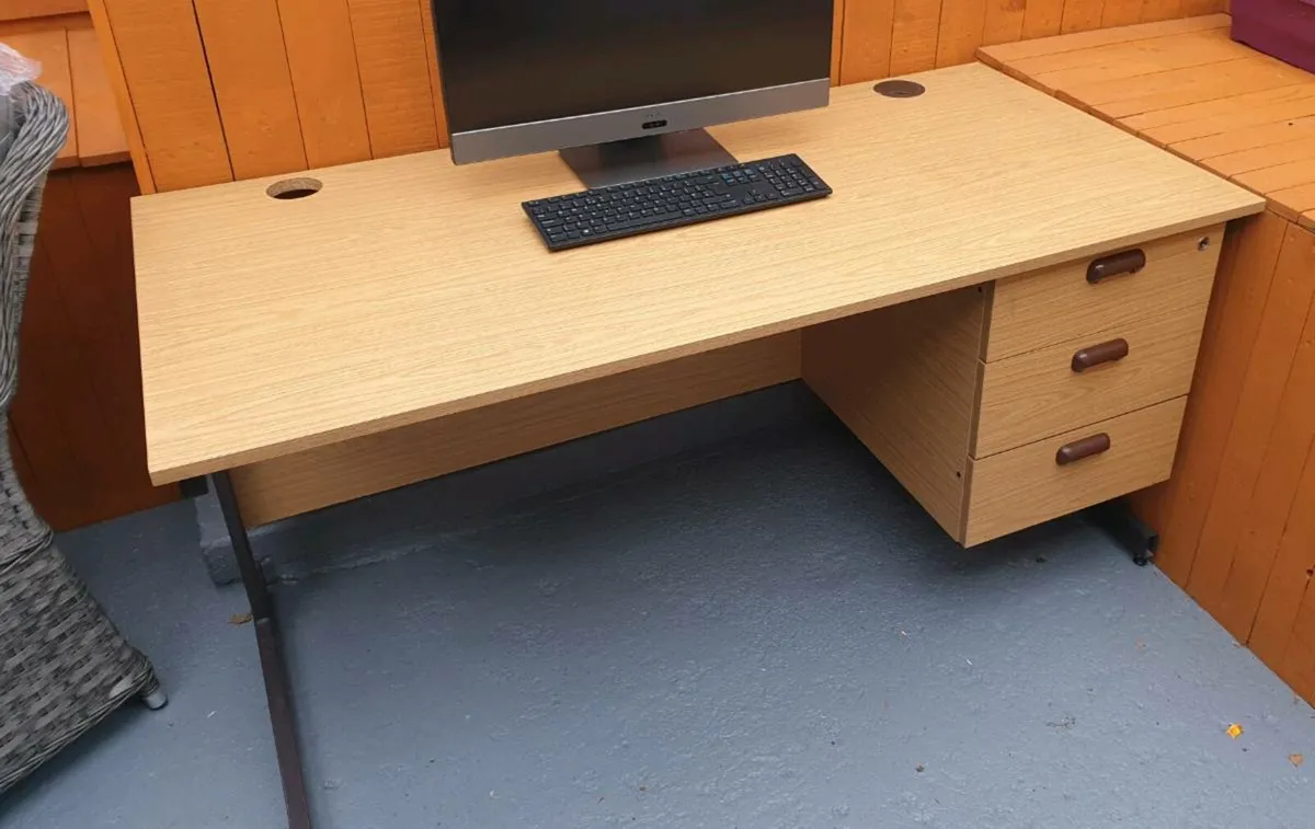Office Desk €40 - Image 3