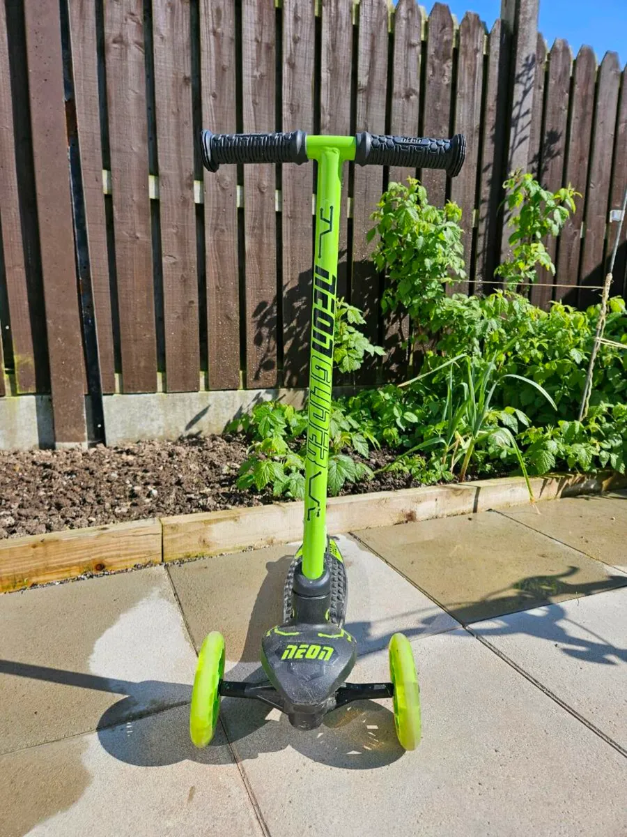 Scooter - Image 2