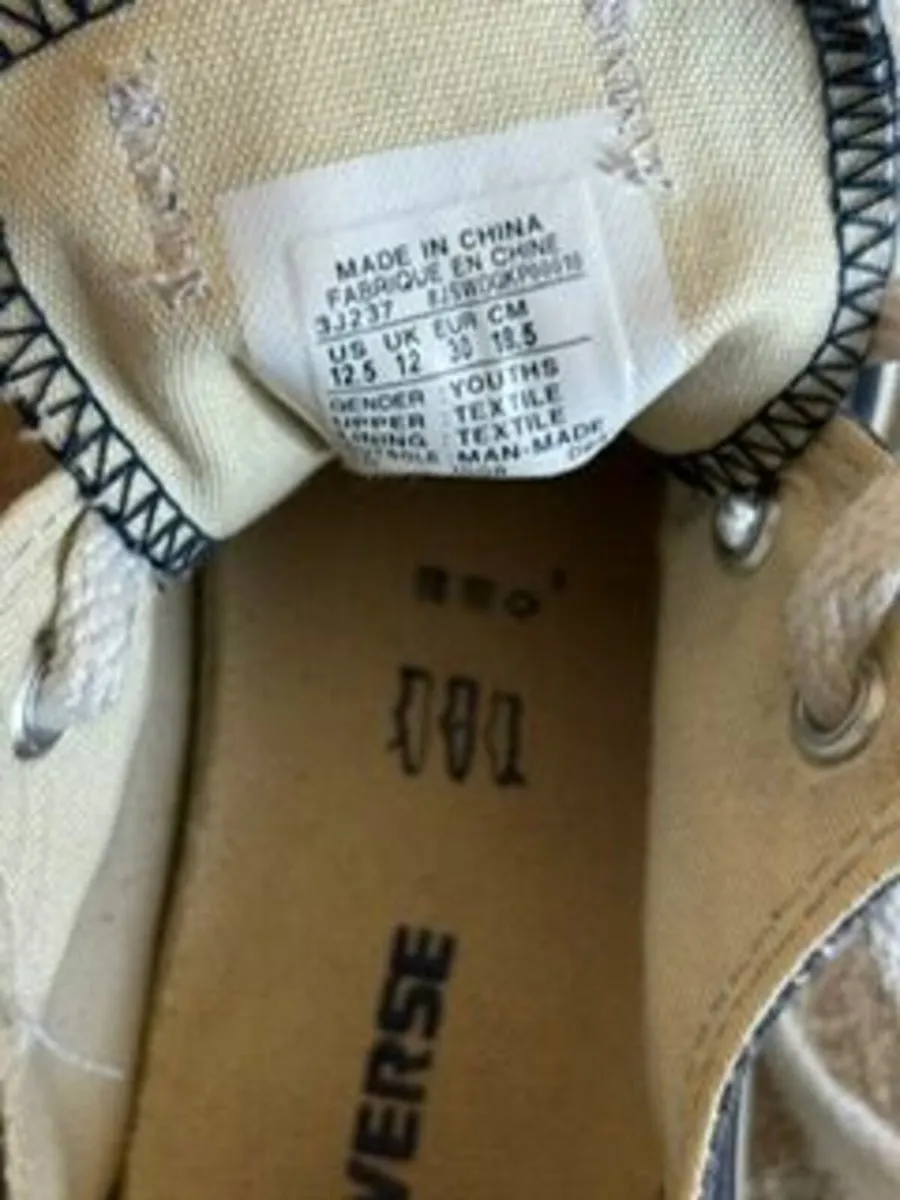 Converse kids Uk size 12 shoes - Image 2
