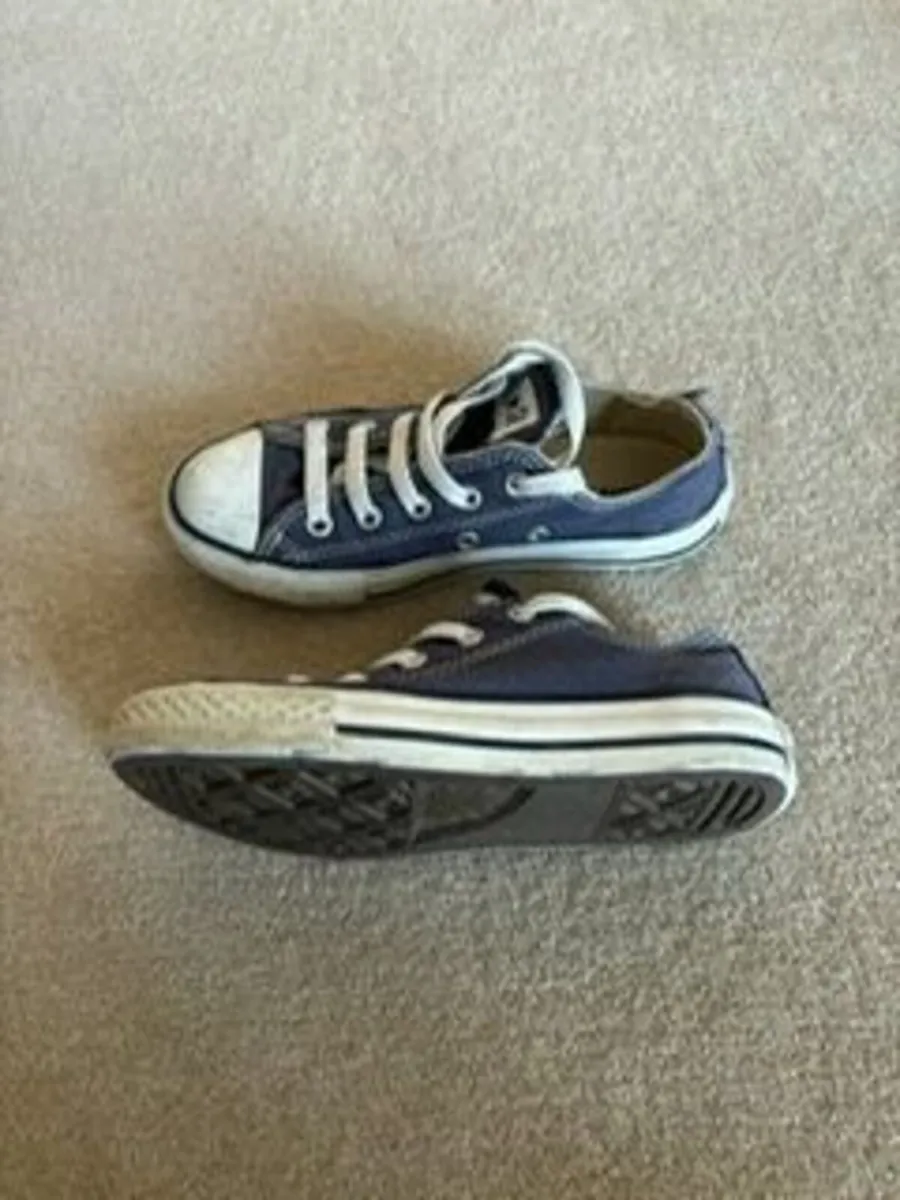 Converse kids Uk size 12 shoes - Image 3