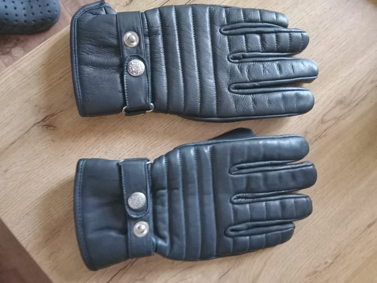 New motorcycle gloves - Image 2