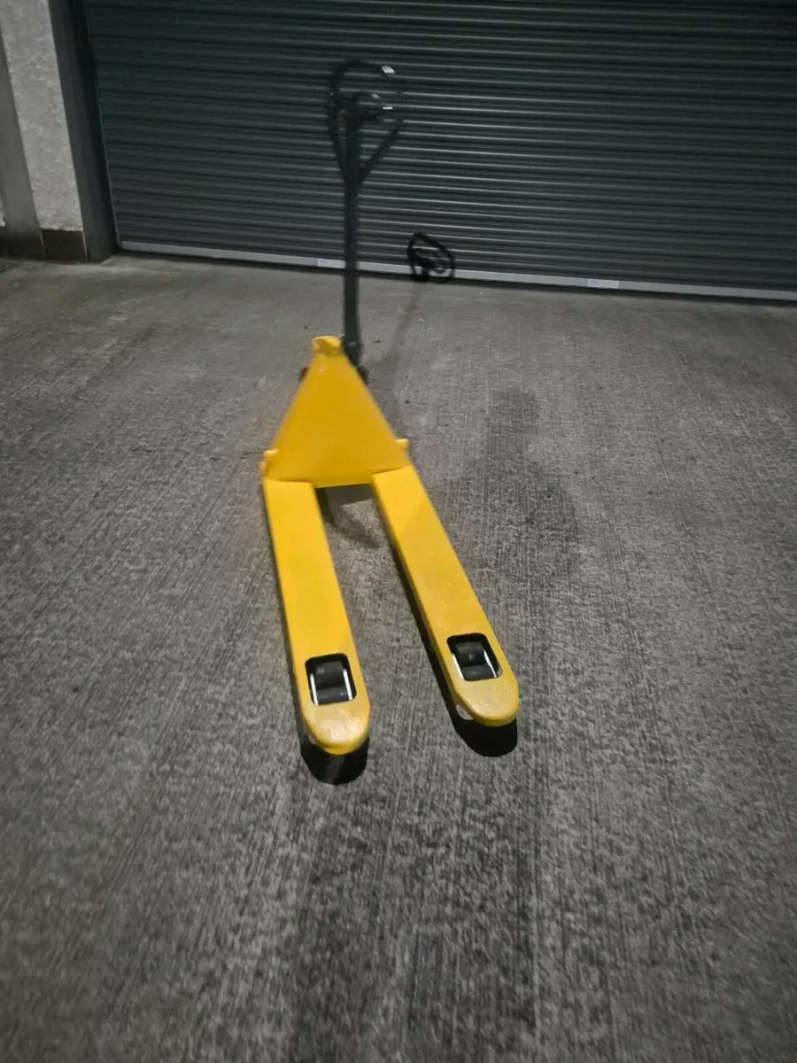 Hand Pallet Truck - Image 3