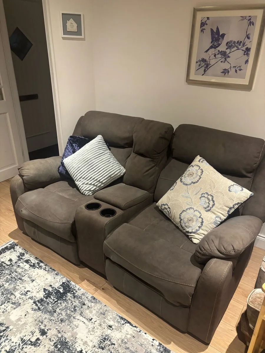 2 seater recliner couch with middle console - Image 3