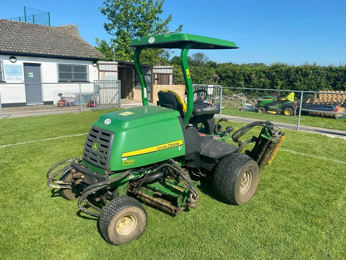 2012 John deere 7700 fairway mower - Image 3