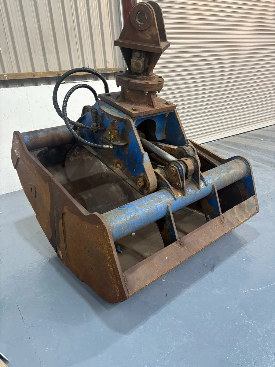Clamshell bucket - Image 2