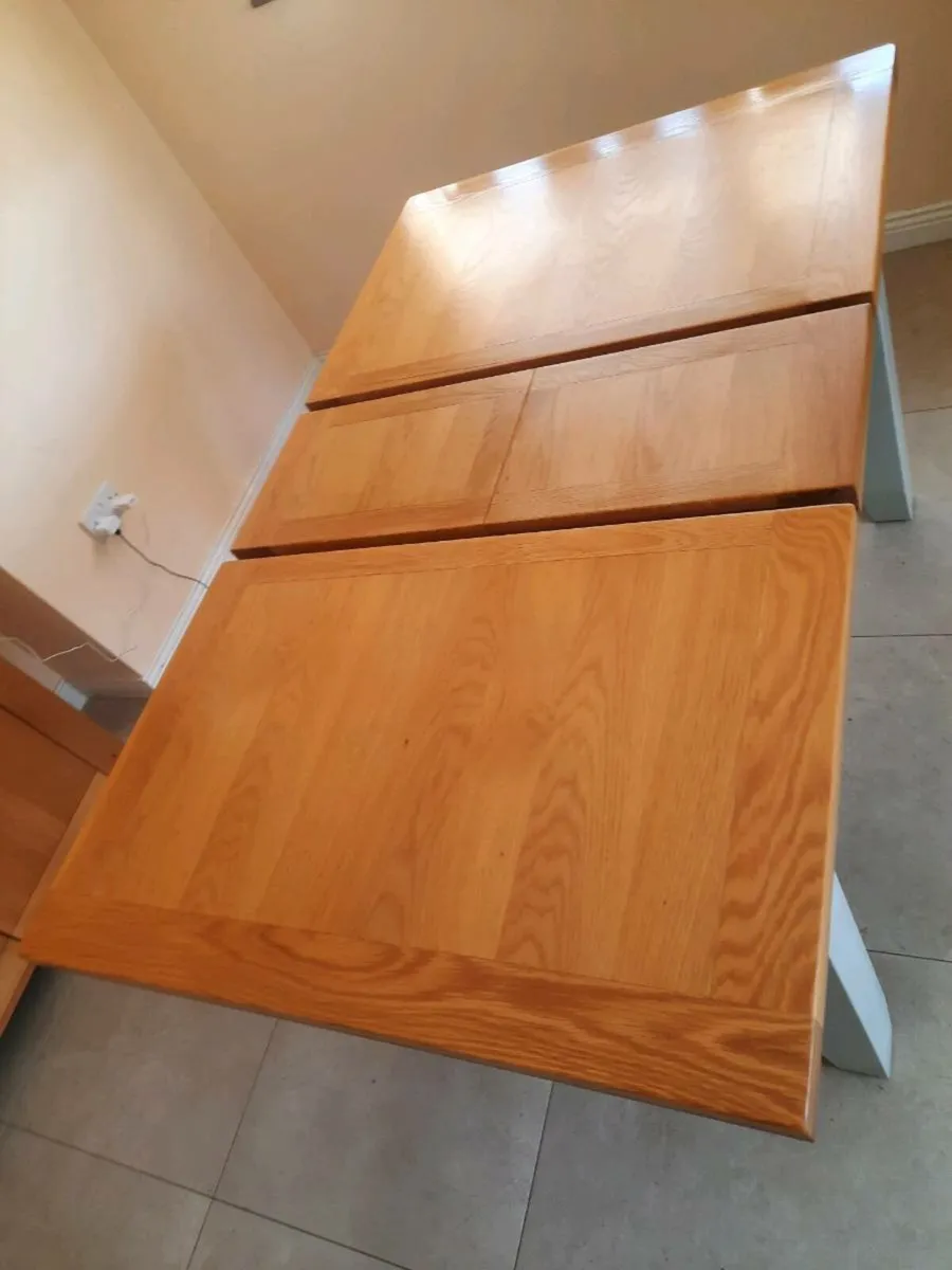 Kitchen Table - Image 4