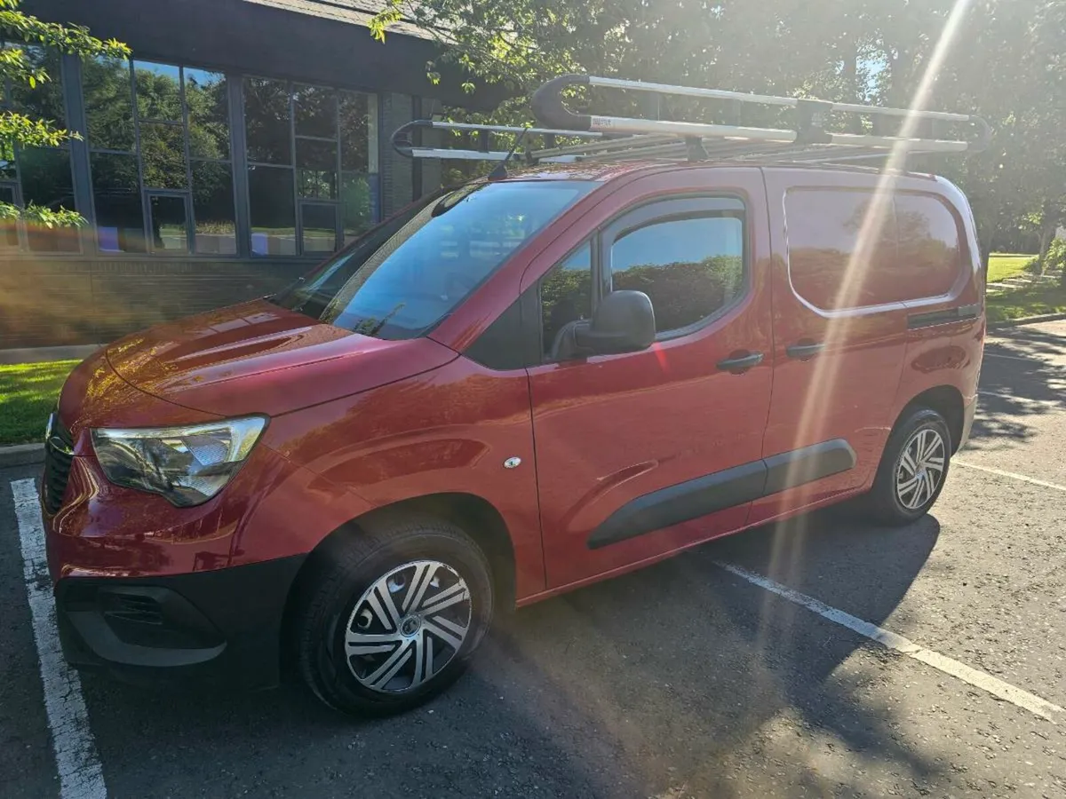 Vauxall / Opel combo 2019 - Image 1