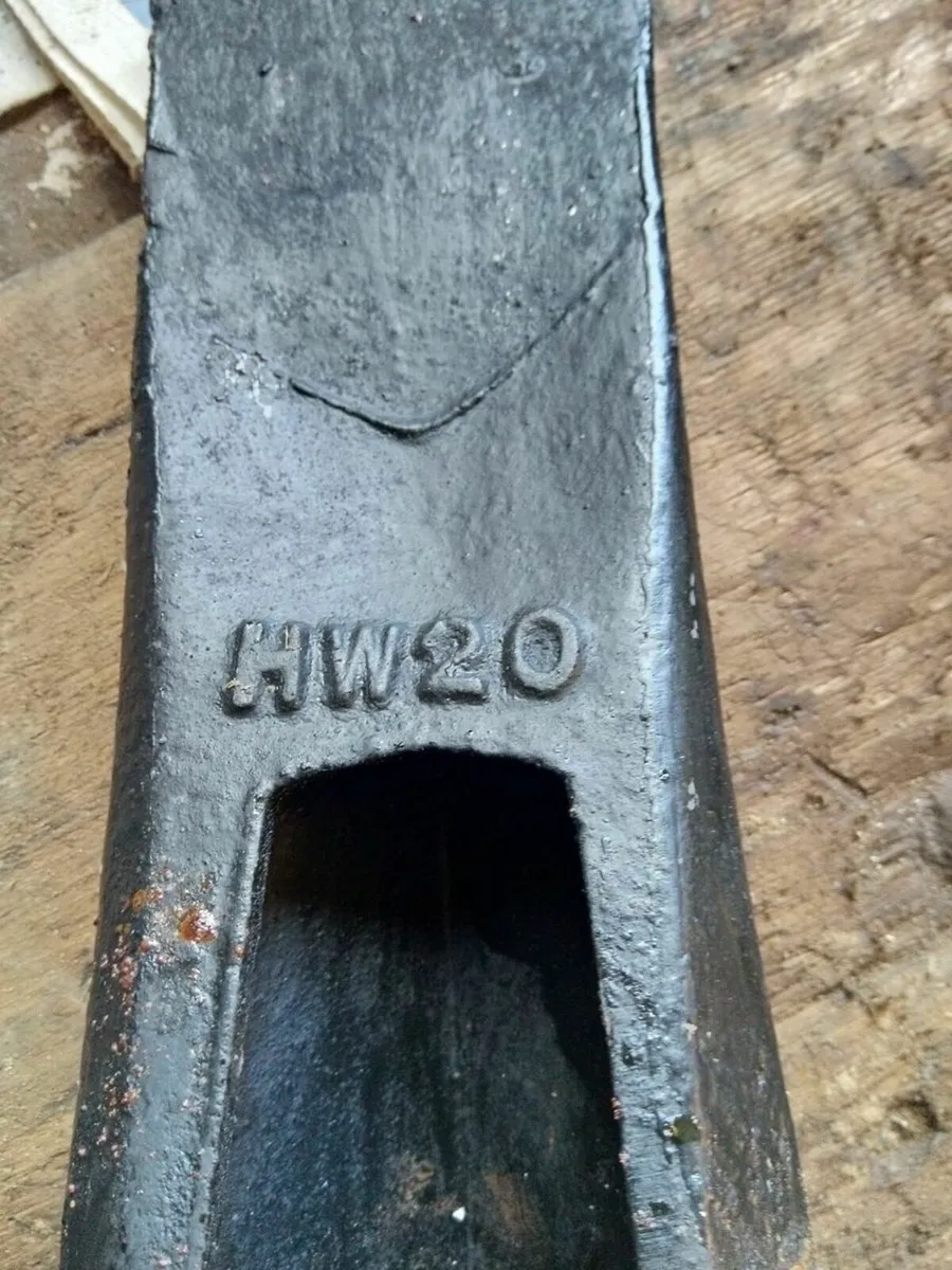 3. Vintage plough ridge points - Image 2