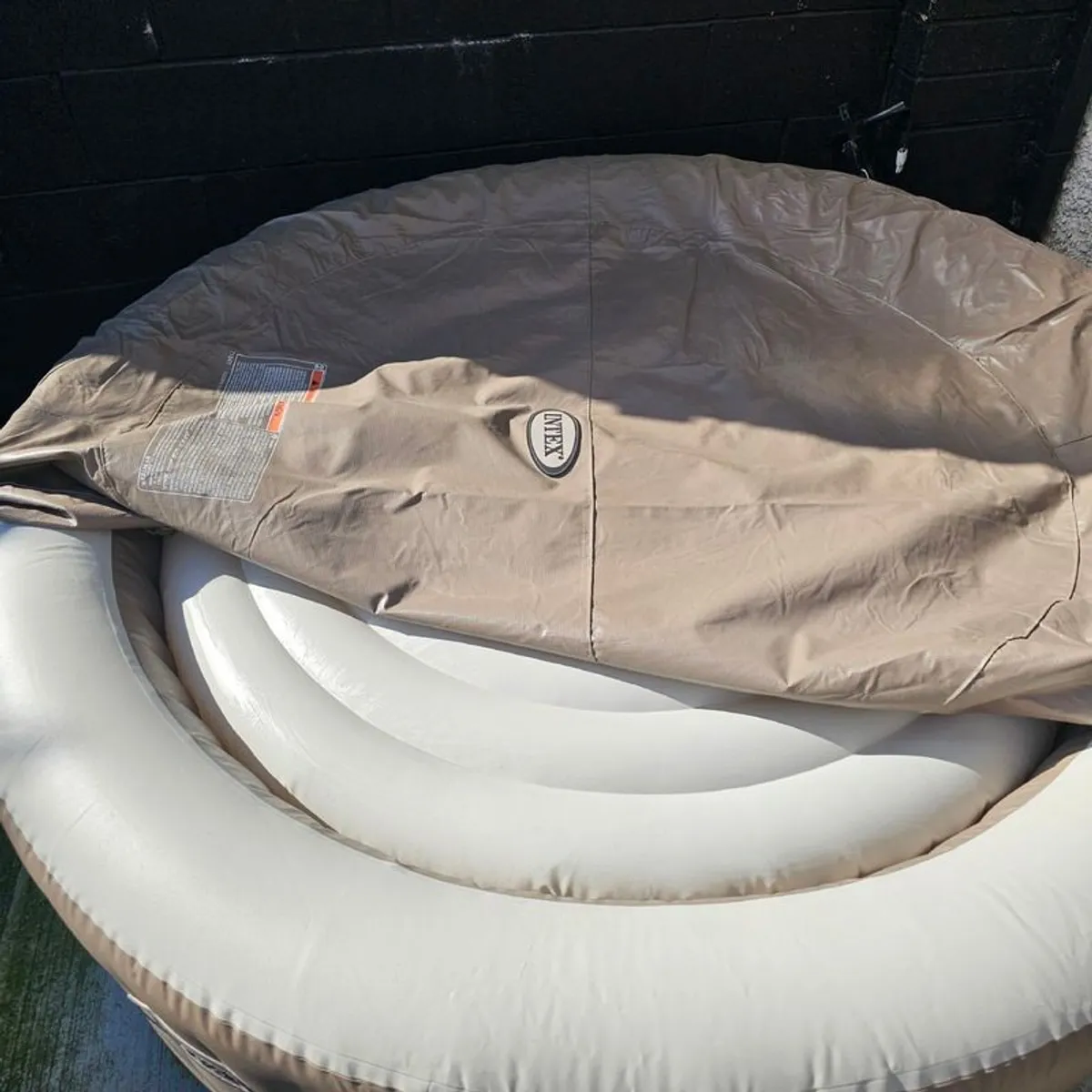 Intex hot tub - Image 1