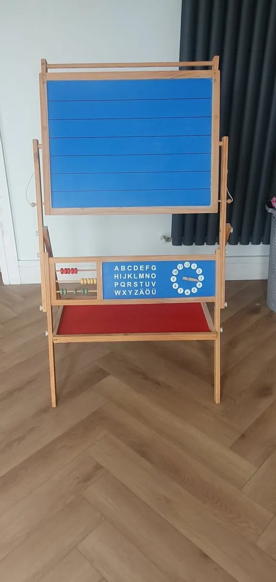 Double Sided Easel - Image 1