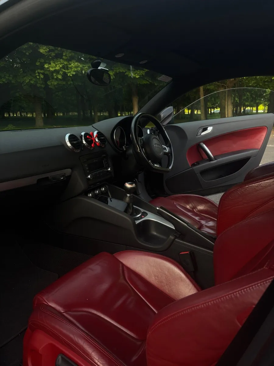 Audi TT 2.0 TFSI Turbo - Image 3