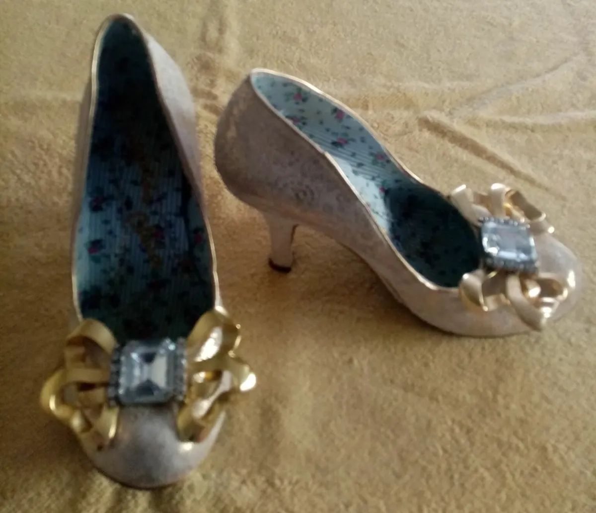 Shoes - Image 2