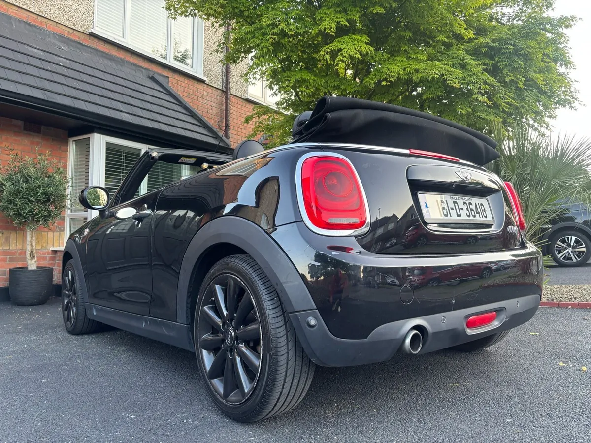 Mini Cooper Convertible - Image 2