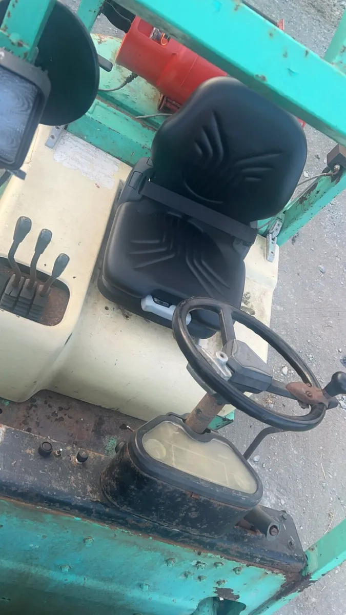 Forklift - Image 3