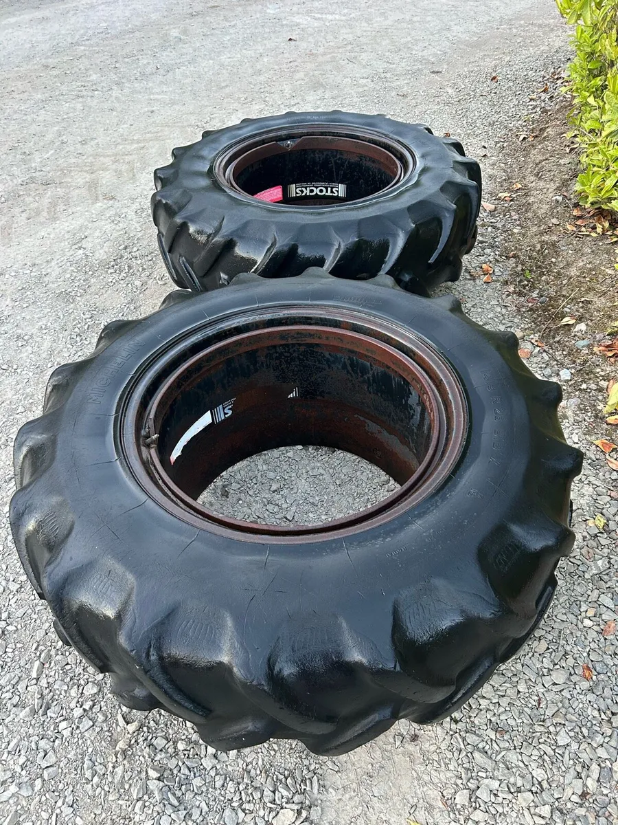 Stocks front duals - Image 1