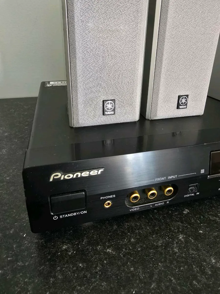 HOME CINEMA 5.1 PIONEER RECEIVER & YAMAHA SPEAKERS - Image 2