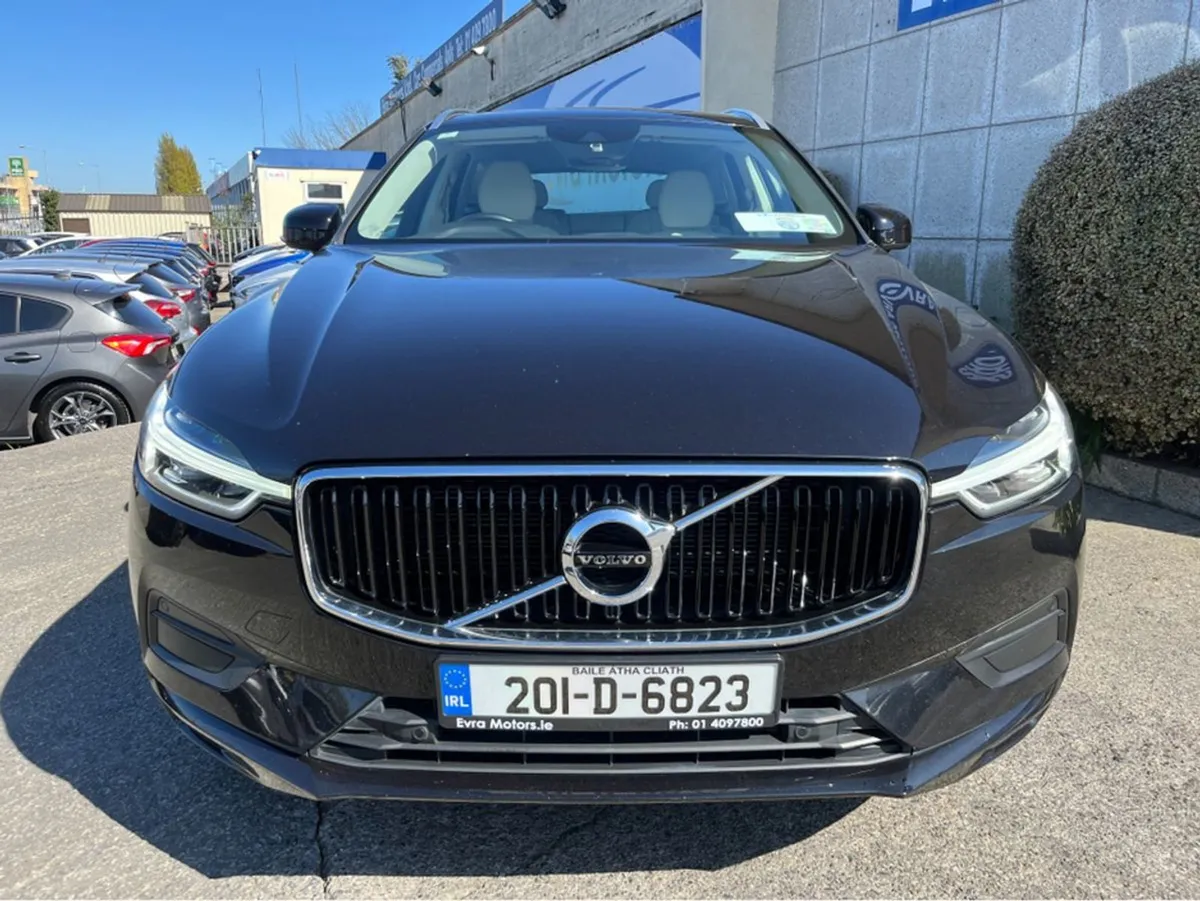 Volvo XC60 D4 Momentum Automatic 2.0 Diesel //har - Image 3