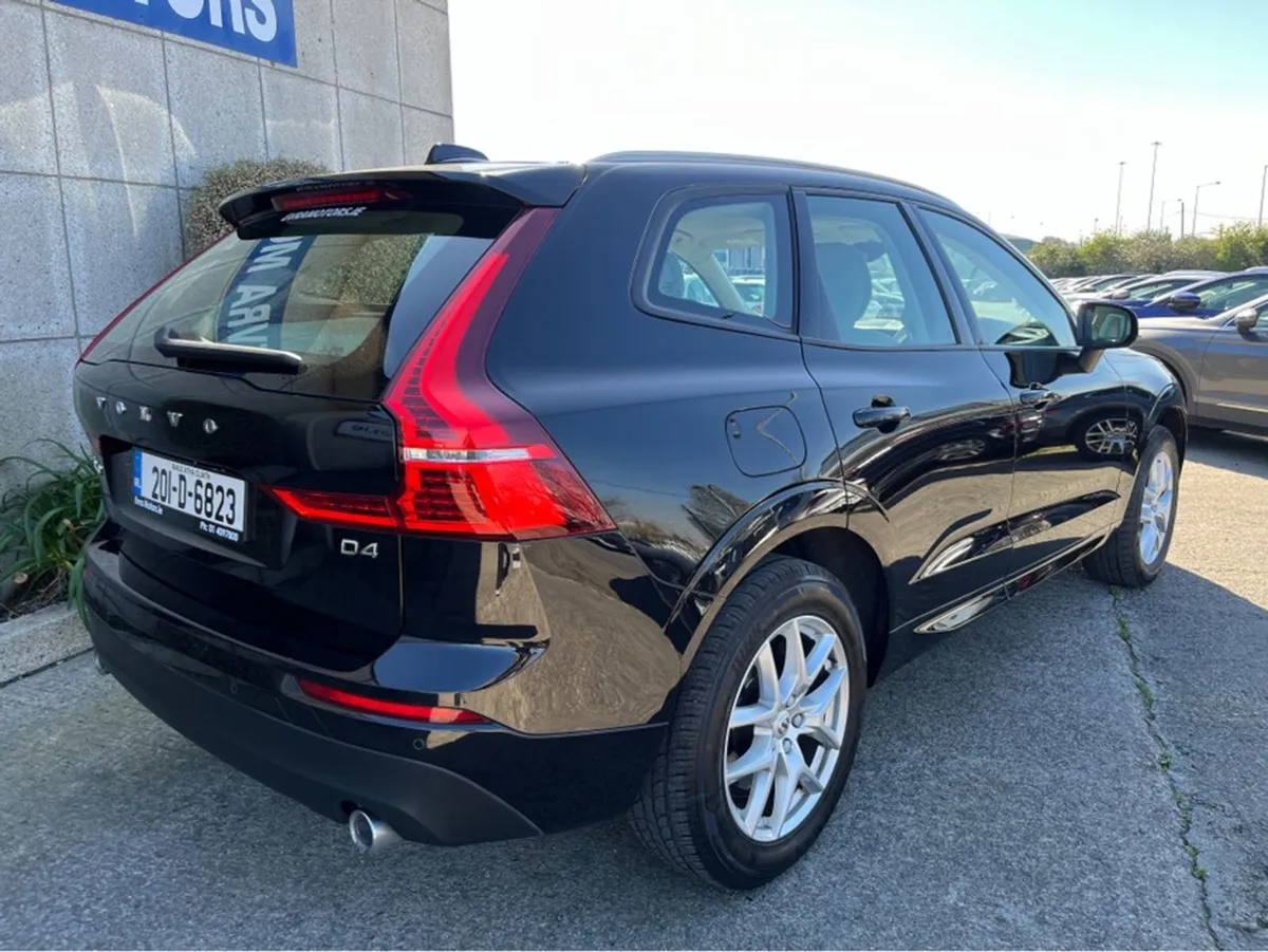 Volvo XC60 D4 Momentum Automatic 2.0 Diesel //har - Image 4