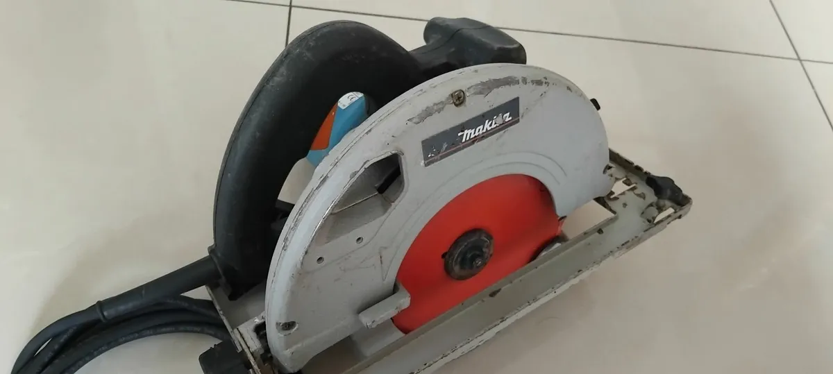 Makita 5703R 190mm Circular Saw 110v - Image 2