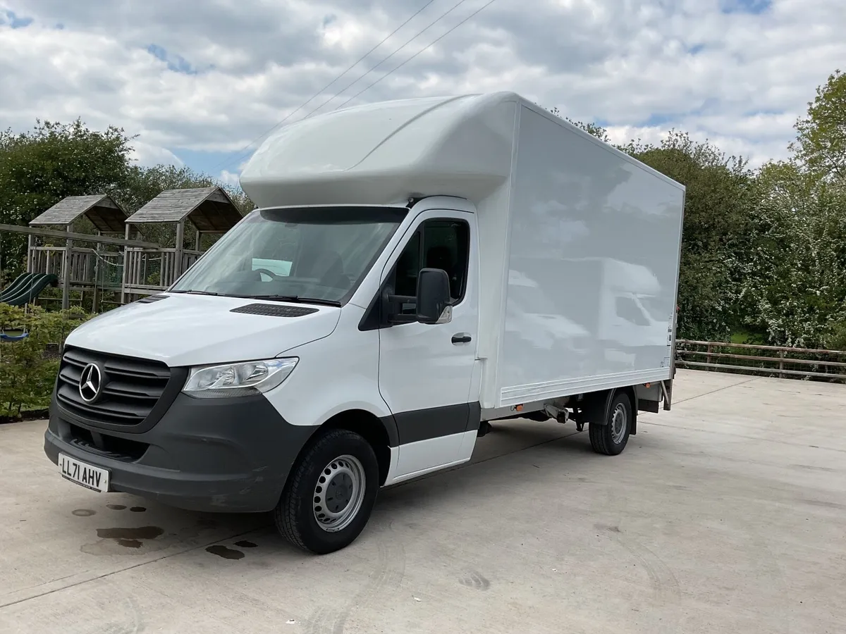 2021 Sprinter Luton - Image 1