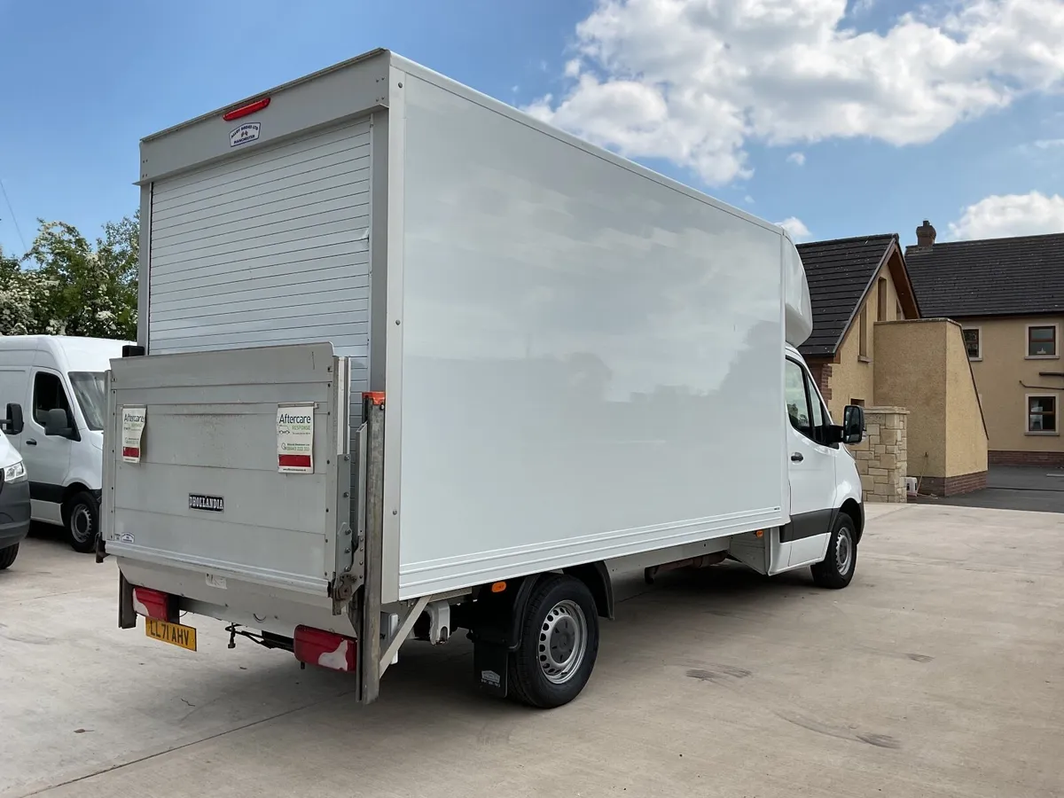 2021 Sprinter Luton - Image 2