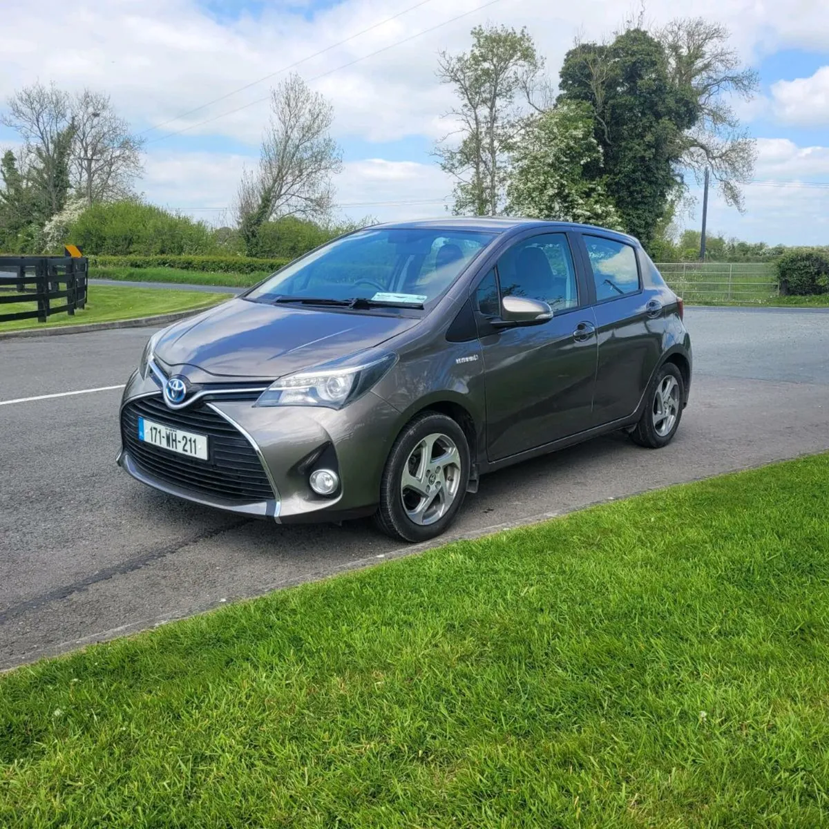 Toyota Yaris Hybrid - Image 3