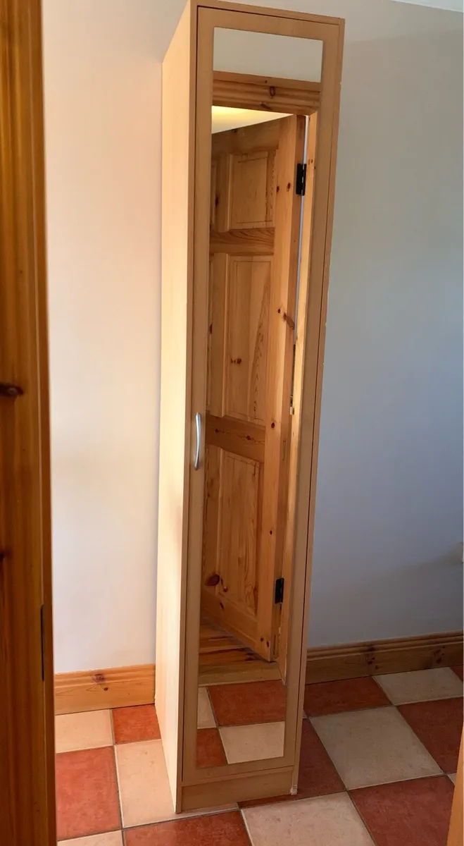 1 door wardrobe - Image 1
