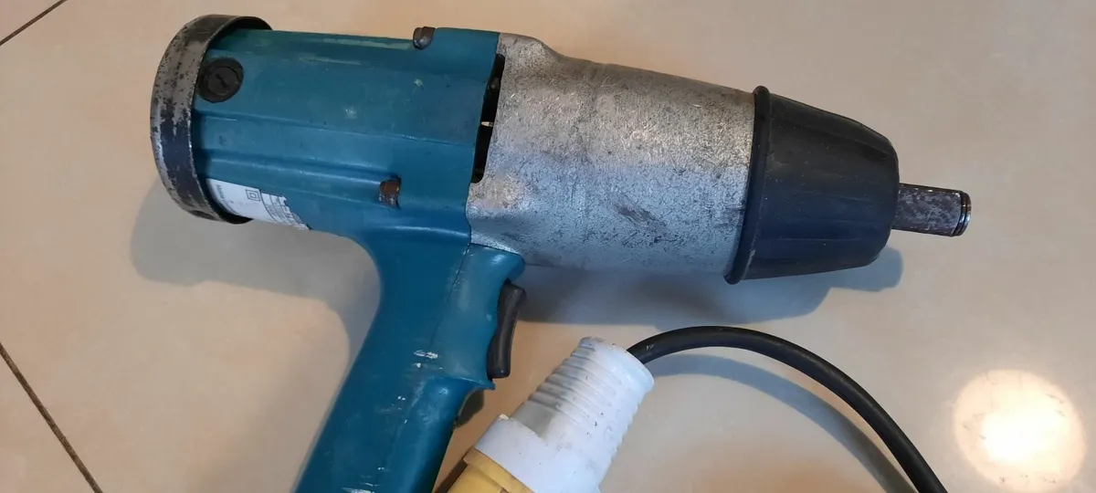Makita 6906 19mm impact wrench 110v "Refurbished" - Image 3