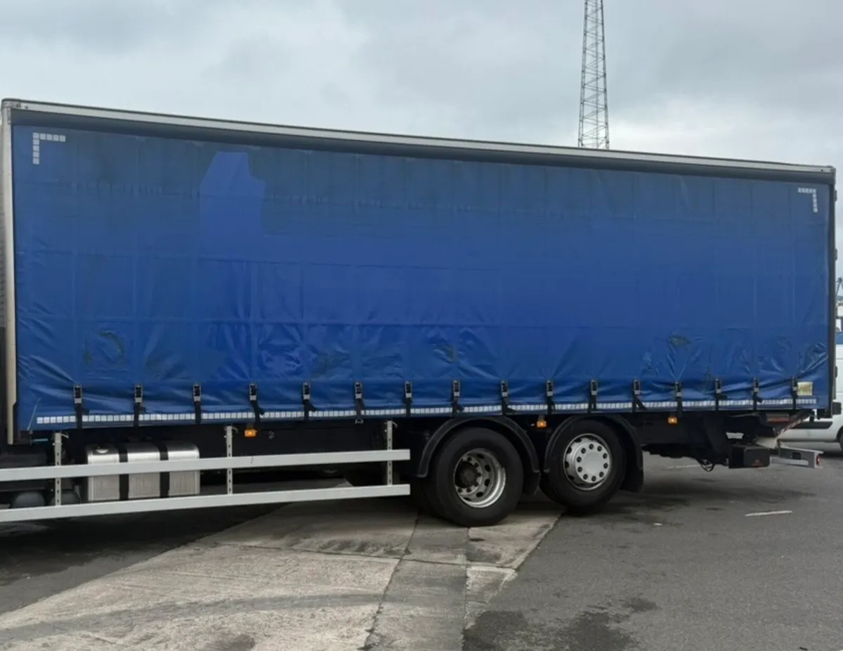 Curtainsider Body