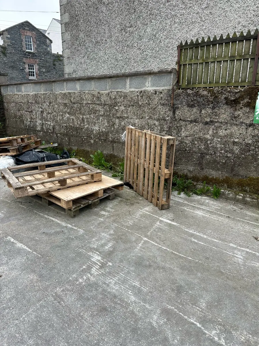 Pallets - FREE TO TAKE - Image 2