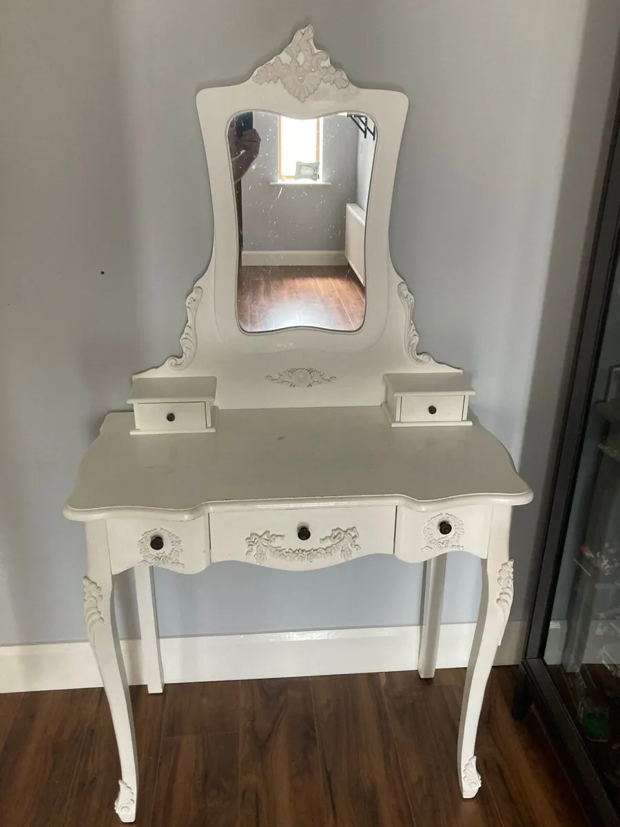 Vanity - Free - Image 1