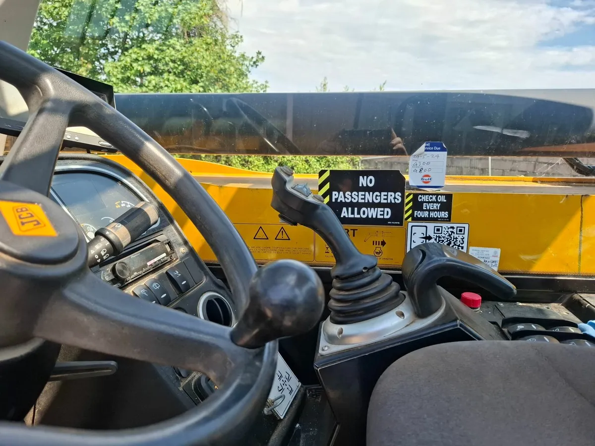 Jcb 540 170 17 metre loadall - Image 3