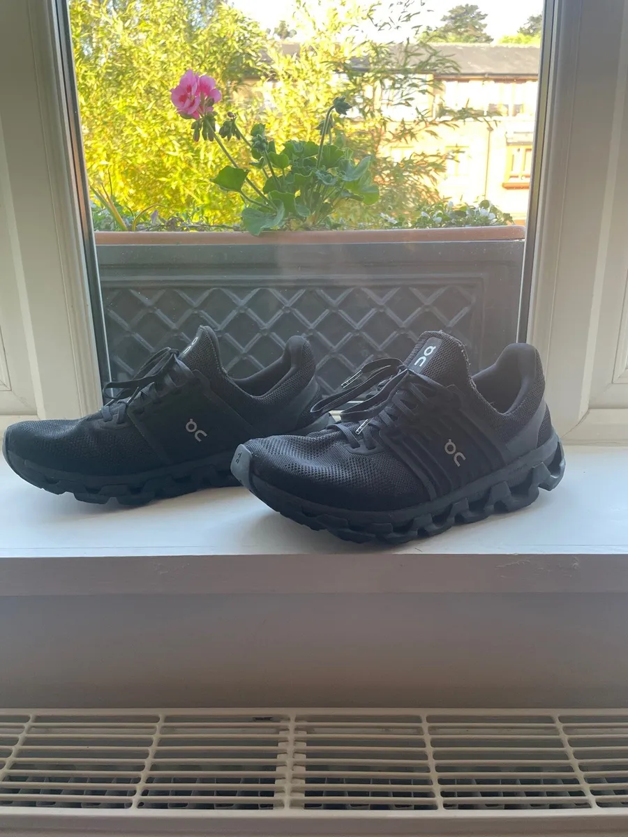 On cloud Running shoes - Image 2