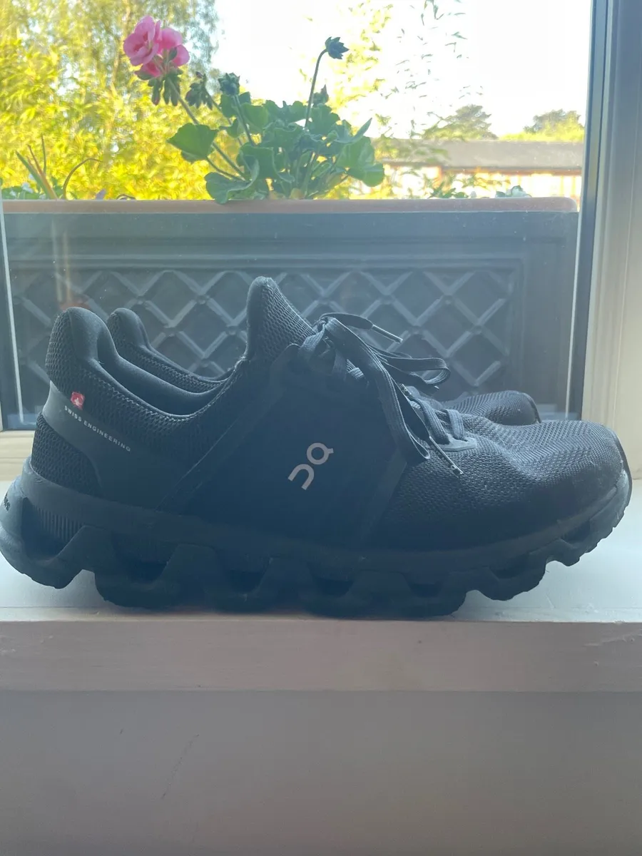 On cloud Running shoes - Image 4