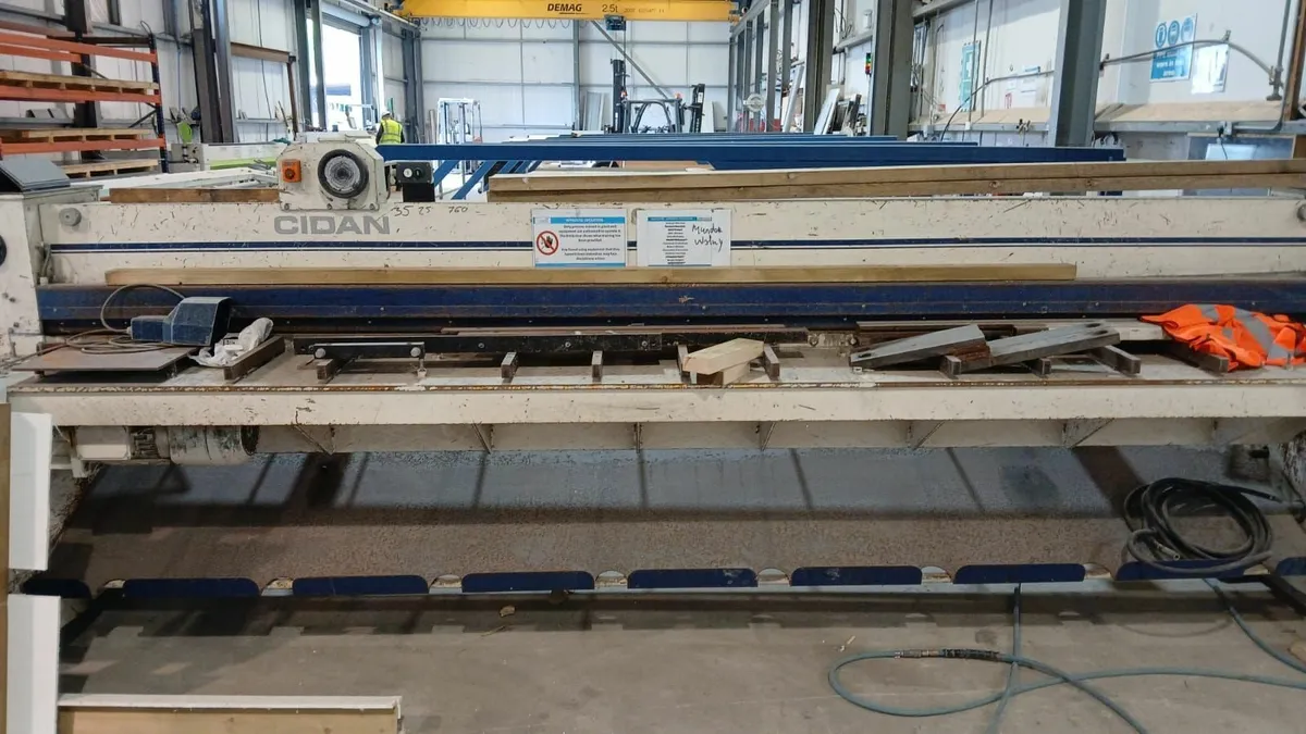 Cidan Guillotine - Image 1