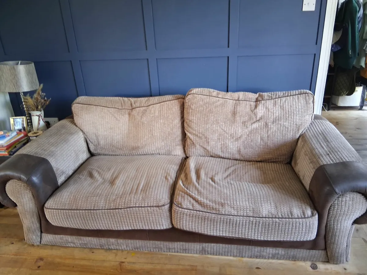 Couch and chair - Image 2