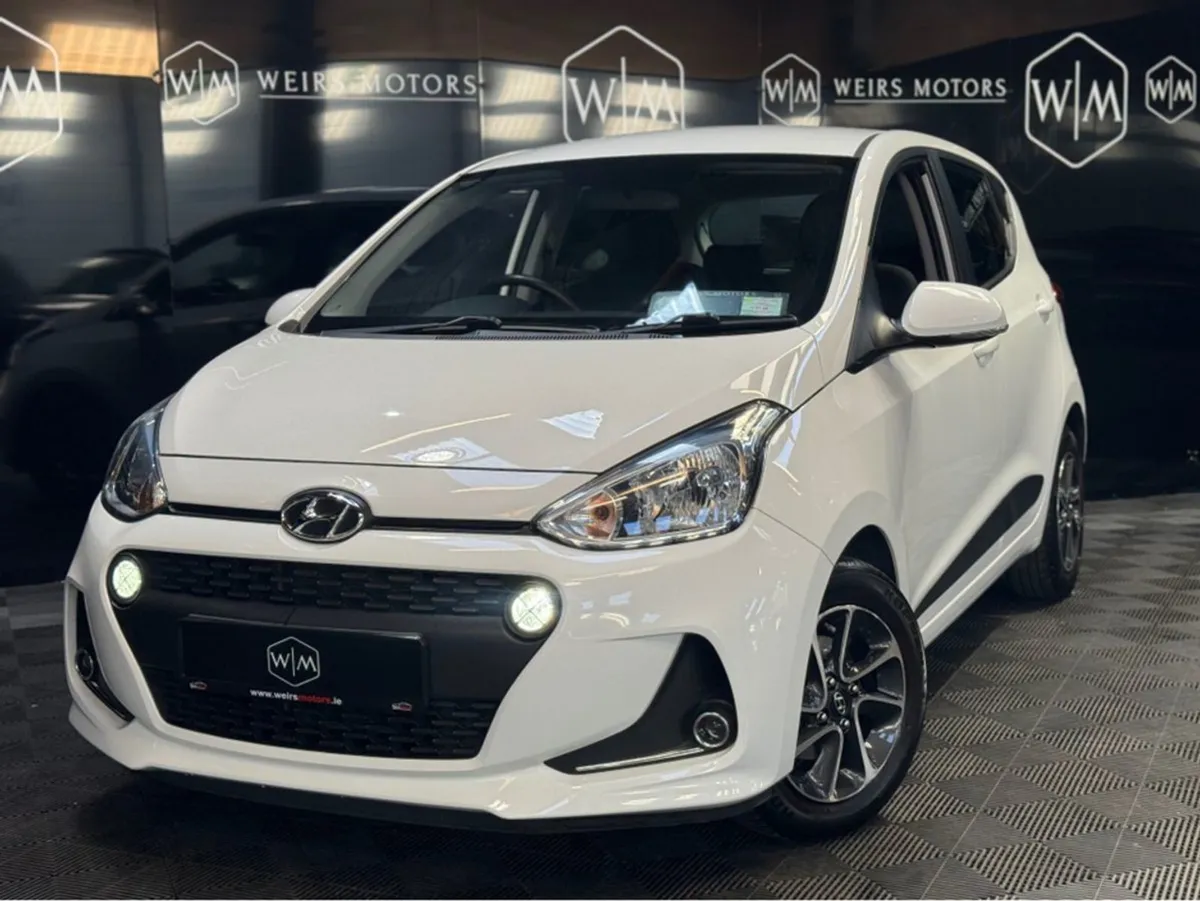 Hyundai i10 Hyundai I10 Deluxe/ Low Mileage 4DR - Image 2