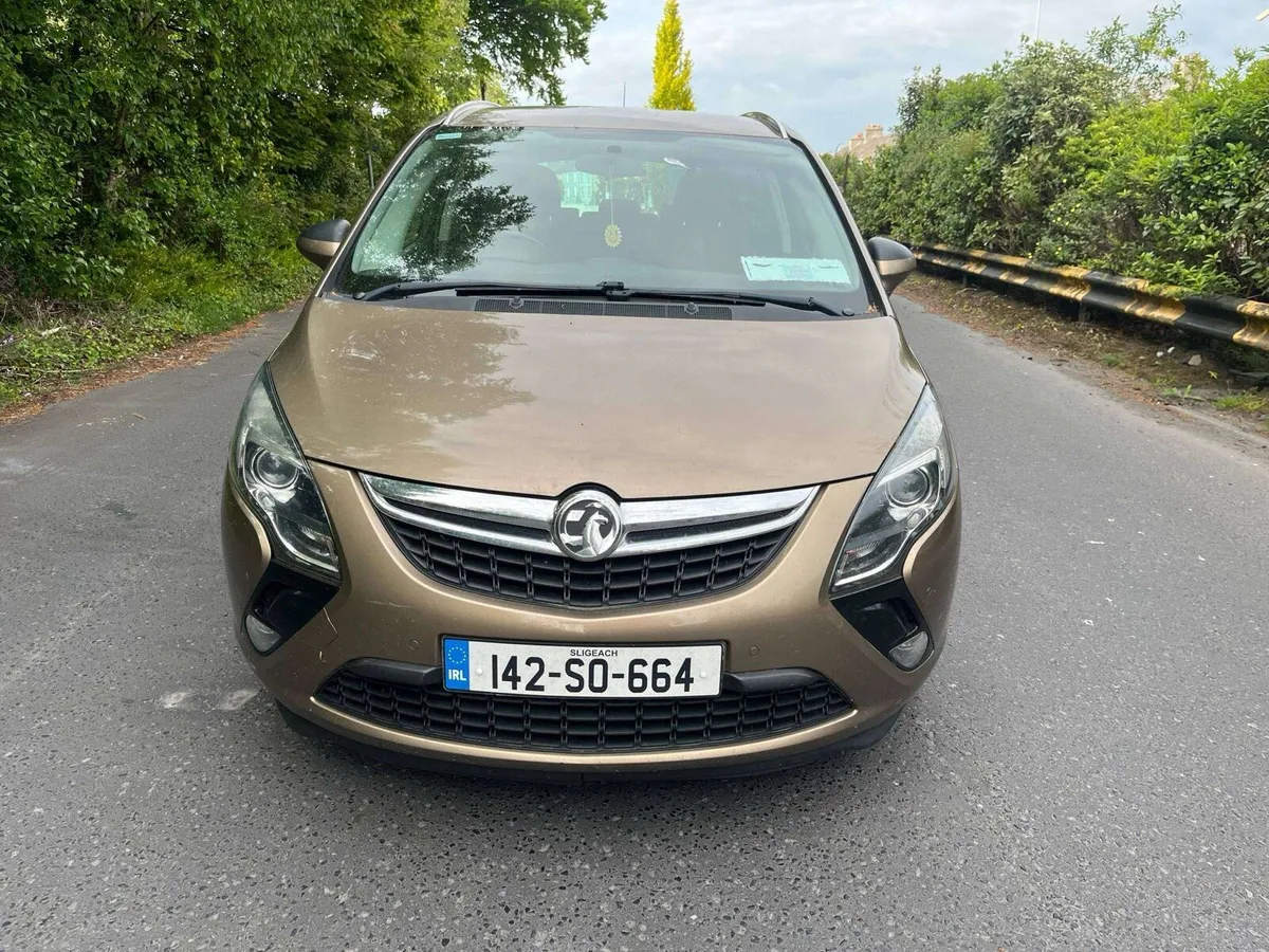 2014 (142 ) Vauxhall Zafira 2.0 SRI 7 Seater . - Image 2